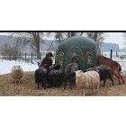 Müanyag körbála etető